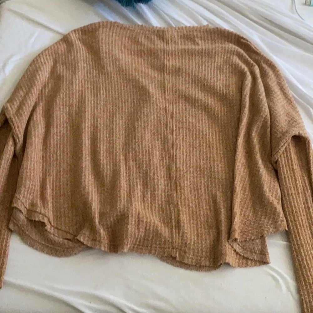 Urban Outfitters Sweater - Picture 6 of 6